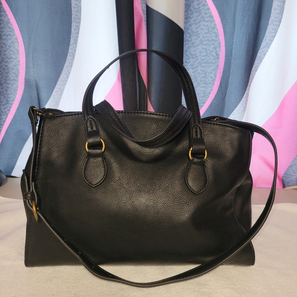 Medium Size Purse Like New